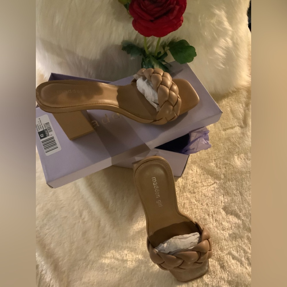 NWT Madden Girl - Milky Blush color, high heeled slip on shoe. Sz8.5